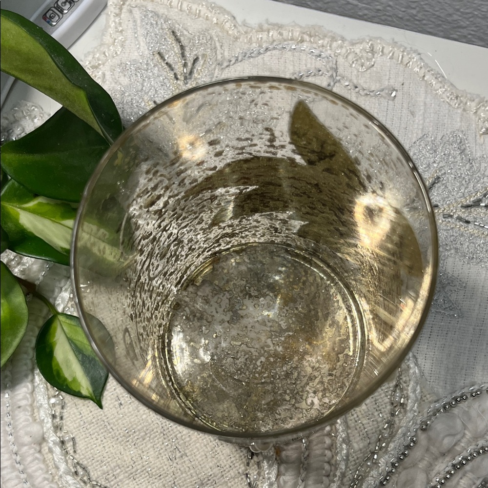 New HD Poinsettia Votive Candle Holder - Picture 4 of 5
